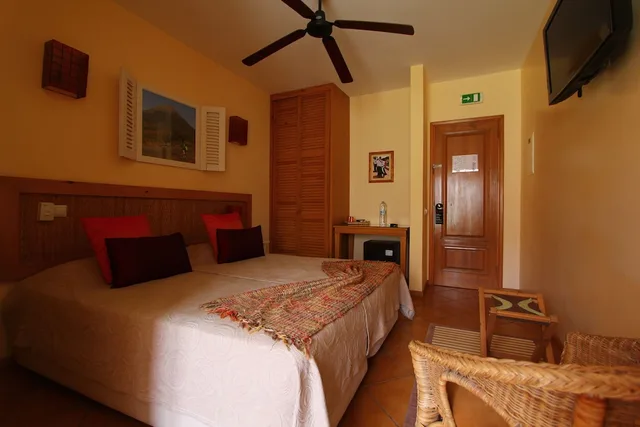 Fogo, Double or Twin Bed، Kiras Boutique Hotel 1/2