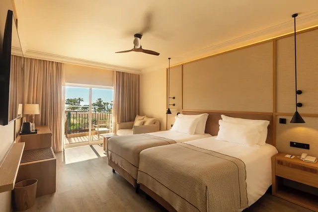 Room, Twin Beds, Partial Sea View, Adult Only، PortoBay Blue Ocean 1/5