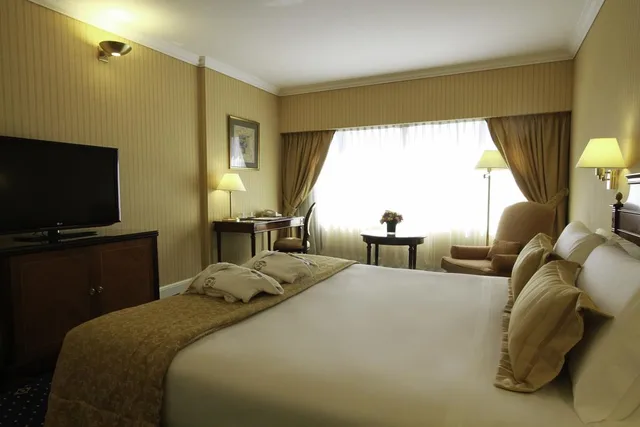 غرفة ديلوكس بسرير مزدوج، Hotel Emperador Buenos Aires 5/9