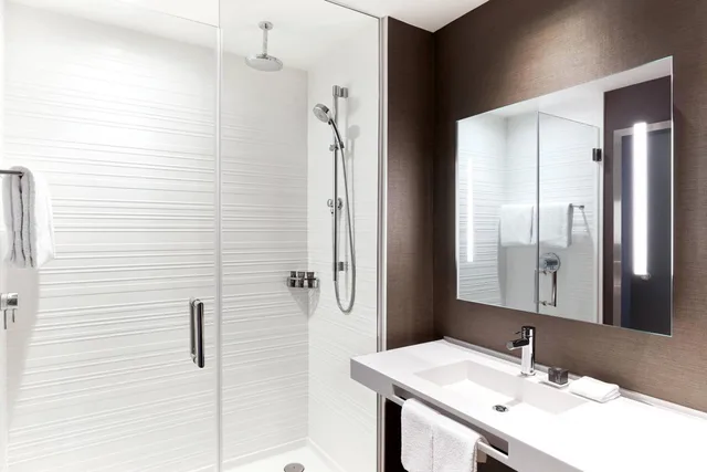 غرفة بسرير كينج بإطلالة على المدينة مع أريكة، Ac Hotel Salt Lake City Downtown 4/6
