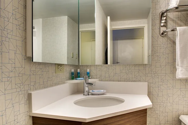غرفة قياسية بسرير كينج، Holiday Inn Express Poughkeepsie 10/10