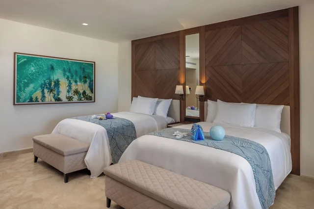 Grand, Family Suite, 1 King and 2 Queen Beds, Golf Course View، Moon Palace The Grand Punta Cana 4/8