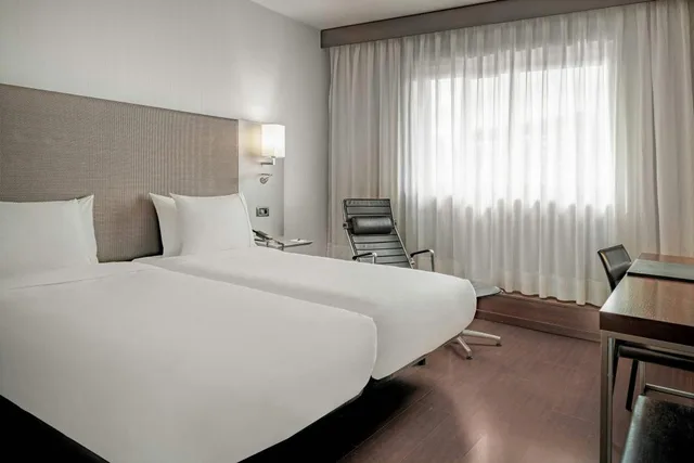 جناح جونيور بسريرين منفصلين مع أريكة، Ac Hotel Porto 2/3
