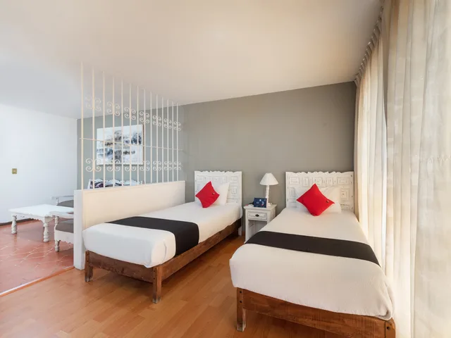 Standard, Twin Beds, Suites Internacional 1/4