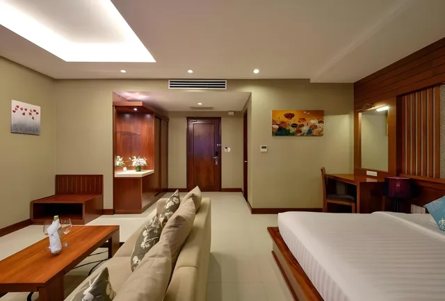 Royal, Suite, Aquari 3/3