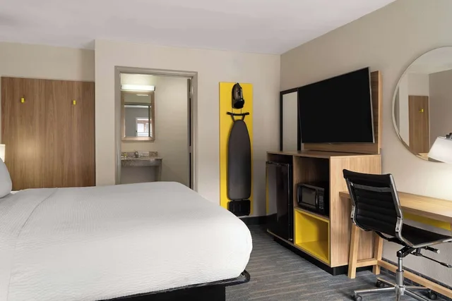 غرفة بسرير كينج لذوي الإعاقة، Days Inn by Wyndham Weldon/Roanoke Rapids 3/7