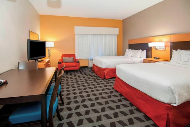 studio, 2 queen beds, Towneplace Suites Baton Rouge Gonzales 1/6