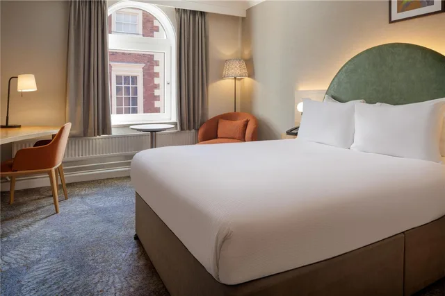 Room, Double Bed, Hilton York 2/10