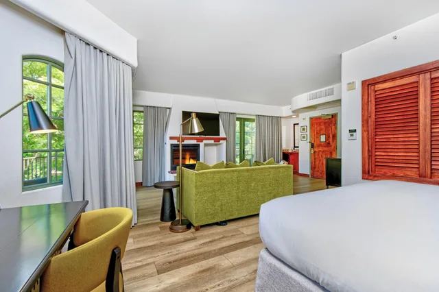 جناح غراند، Hotel Los Gatos 1/2