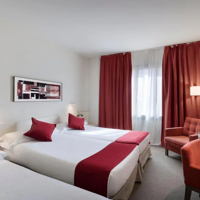غرفة ثلاثية، SERCOTEL AMISTER ART HOTEL 3/8