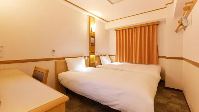 Room, Twin Beds, Smoking, Toyoko Inn Nagoya Eki Shinkansen Guchi 5/8