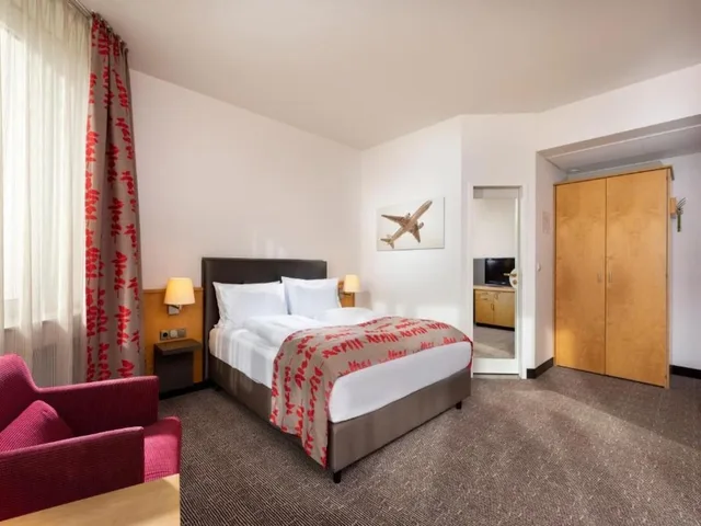 غرفة سوبيريور بسرير مزدوج، Holiday Inn Frankfurt Airport Neu Isenburg 2/4