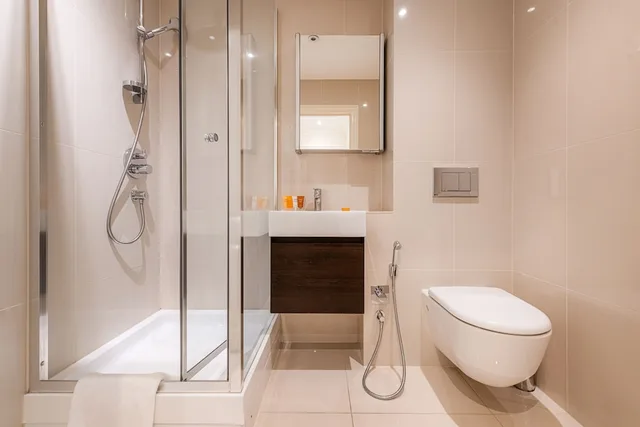 شقة سوبيريور بسرير كوين وسريرين منفصلين بشرفة بغرفتي نوم، Apartment Queensgate Court 8/10