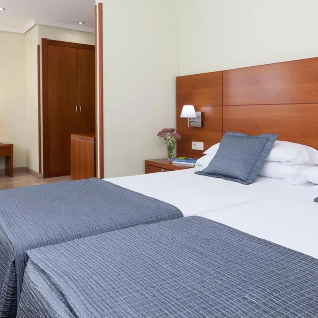 غرفة ثلاثية، Hotel Porcel Torre Garden 4/10