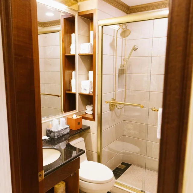 غرفة بسرير كينج لذوي الإعاقة، The Allen Hotel 4/6