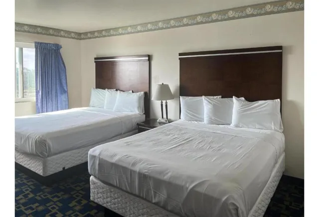 جناح بسريرين كوين، Motel6 Oceanside CA Marina Camp Pendleton 2/7