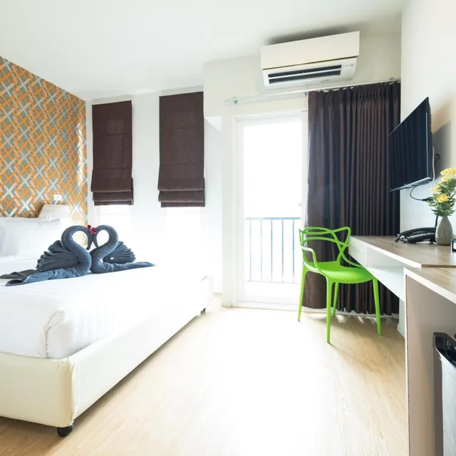 غرفة بسرير كينج، P Plus Hotel 4/10