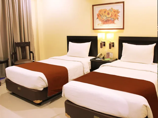 غرفة ديلوكس بسريرين منفصلين، Narita Hotel Surabaya 1/2