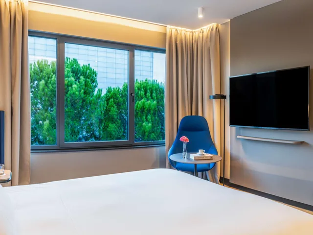غرفة سوبيريور بسريرين منفصلين، Pullman Madrid Airport and Feria Hotel 1/4