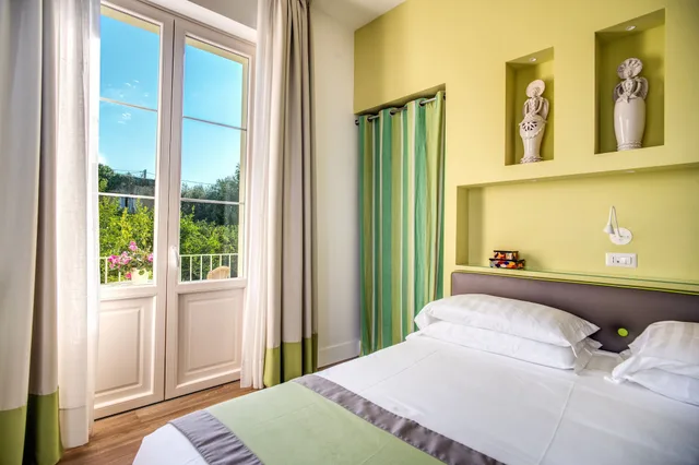Deluxe, Queen Bed, Sea View, Balcony, Palazzo Del Barone 2/8