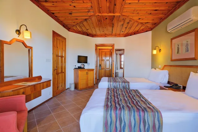 غرفة قياسية بسرير كوين، Montana Pine Resort Hotel and SPA 5/8