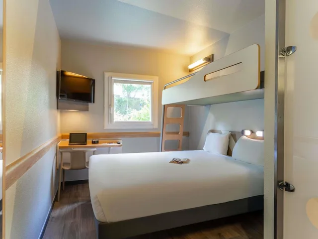 غرفة ثلاثية بسرير بطابقين، Ibis Budget Velizy 10/10