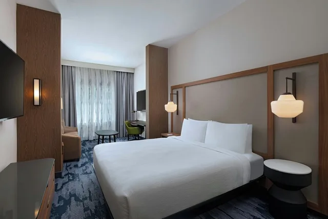 جناح بسرير كينج مع أريكة، Fairfield by Marriott Inn & Suites Austin Downtown 4/6