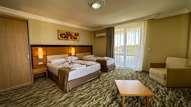 غرفة قياسية بسرير مزدوج وسرير فردي، Prenses Sealine Beach Hotel 1/1