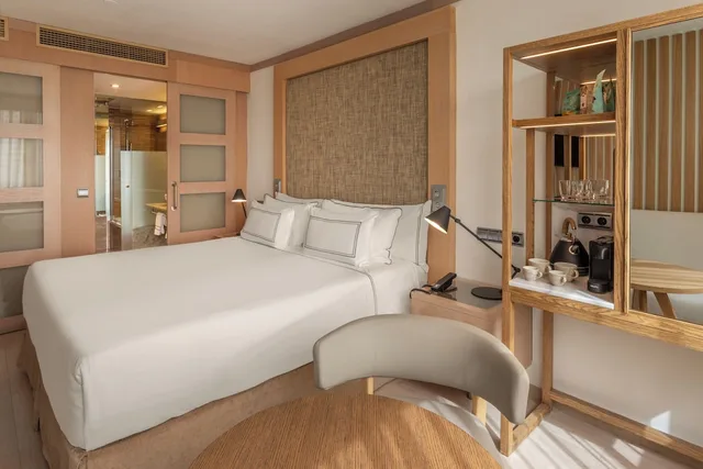 غرفة ديلوكس بسرير كوين، Melia Madrid Princesa Hotel 6/8