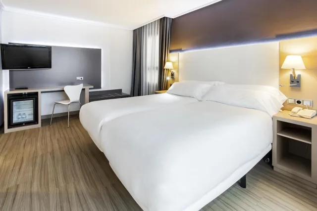 غرفة قياسية بسرير مزدوج أو سريرين منفصلين، B&B HOTEL Cartagena Cartagonova 1/3