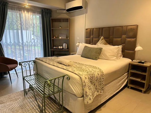غرفة ديلوكس بسرير كوين، Vineyard On The Hill Guest House 2/10