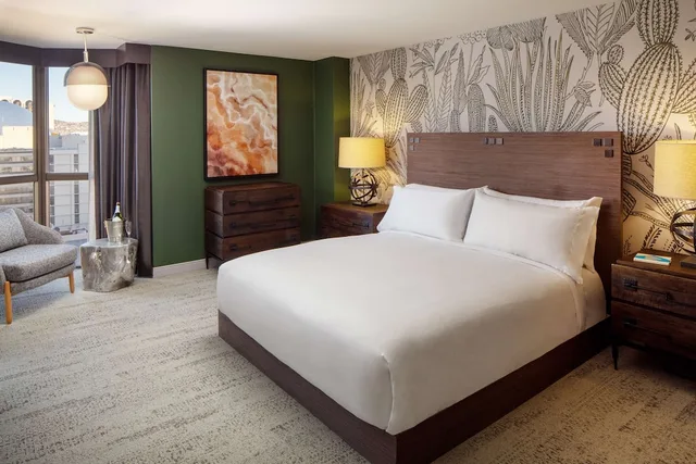 2 Bedrooms, Suite, 2 King Beds, Whitney Peak Hotel Reno, Tapestry Collection by Hilton 1/2