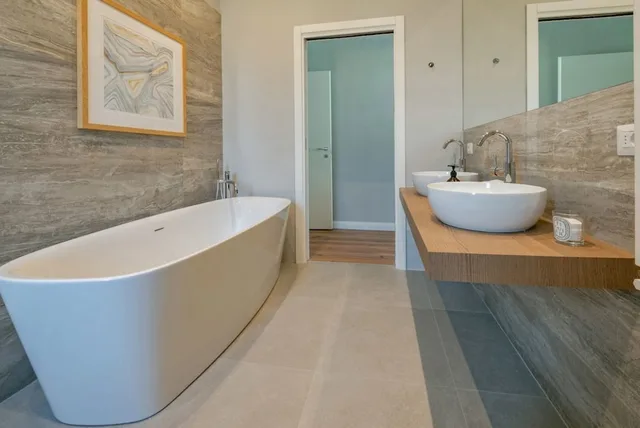 شقة بسريرين منفصلين بغرفتي نوم مع أريكة، Flamingo Luxury Apartment 7/10