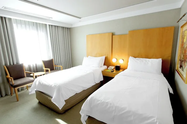 غرفة ديلوكس بسريرين منفصلين، The Grand Hotel Daegu 2/10
