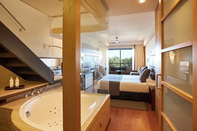 Prestige, Junior Suite, Sun Room, Jetted Tub، Insotel Fenicia Prestige Thalassospa 4/5