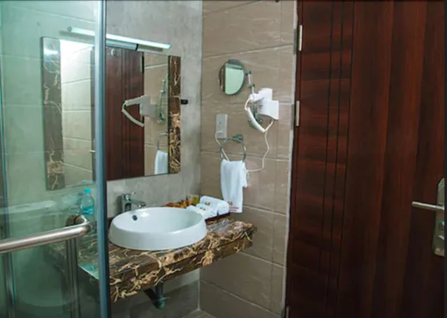 Superior, King Bed, Tiffany Diamond Hotel Makunganya Street 6/7