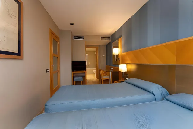 غرفة بشرفة مفردة بسرير كينج، Del Mar Hotel 1/1