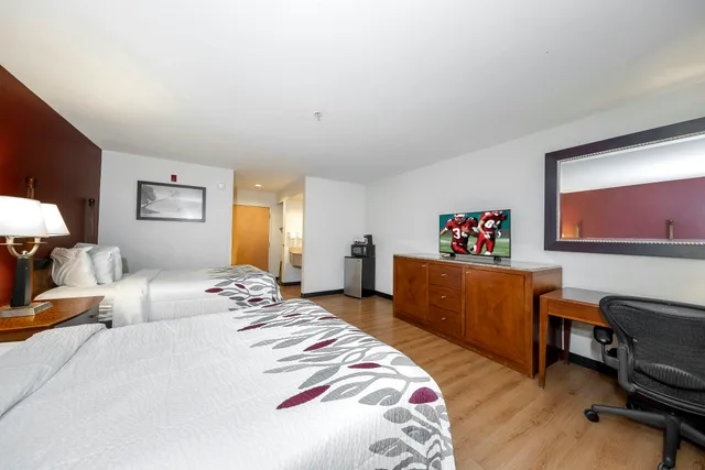 غرفة ديلوكس بسريرين مزدوجين للمدخنين لذوي الإعاقة، Red Roof Inn & Suites Biloxi 4/8