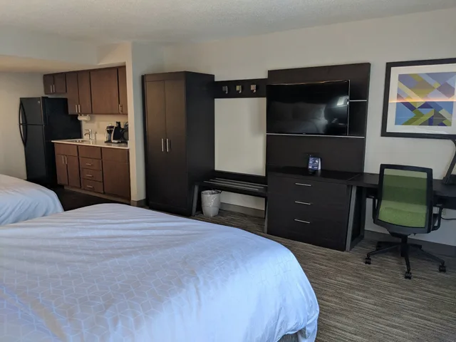 Suite, 2 Queen Beds, Dining Area، Holiday Inn Express Hotel Suites Charlotte Concord I 85 1/1