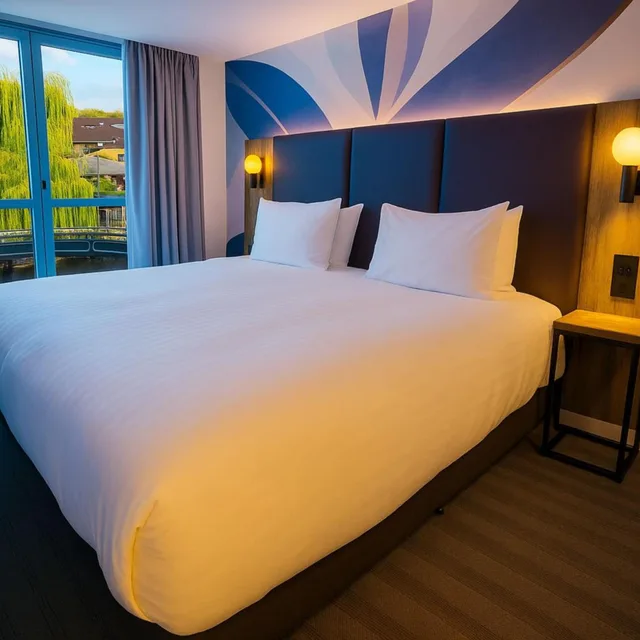 غرفة قياسية بسرير كوين بإطلالة، Holiday Inn London - Camden Lock by IHG 1/6