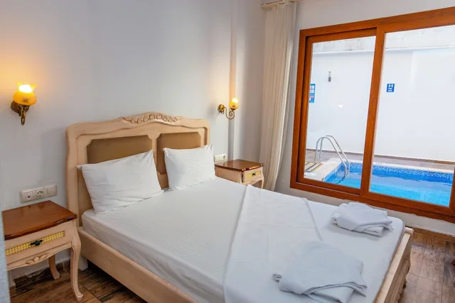 غرفة سوبيريور بسرير مزدوج بإطلالة على المسبح، Cennet Life Hotel 2/5