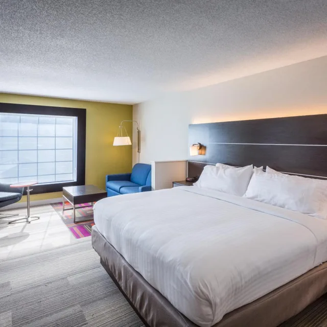 جناح بسرير كينج مع أريكة، Holiday Inn Express Hotel And Suites Reading 1/9
