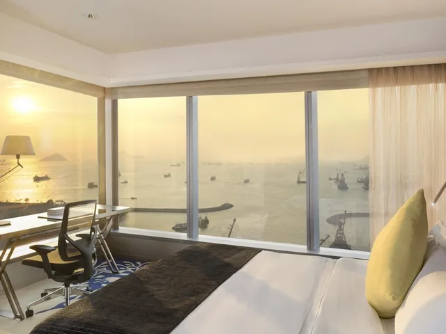 Marvelous, Suite, King Bed, Ocean Front، W Hong Kong Hotel 2/4