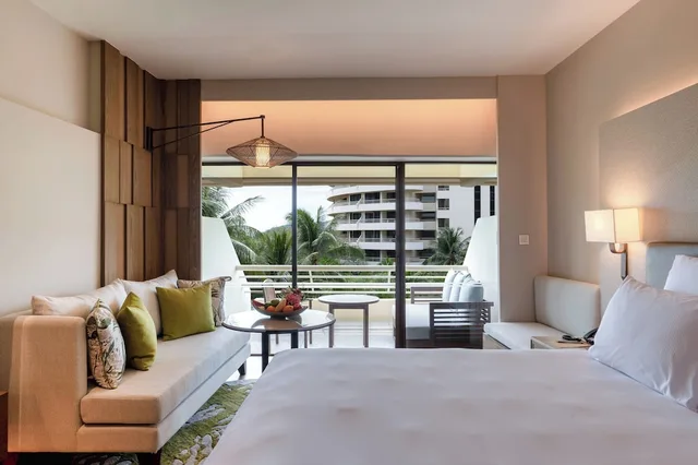 غرفة ديلوكس بسرير مزدوج بإطلالة على الحديقة، Pullman Phuket Karon Beach Resort 4/10