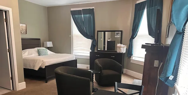 Deluxe, King Bed, No Elevator، The Hotel Belvidere 1/6