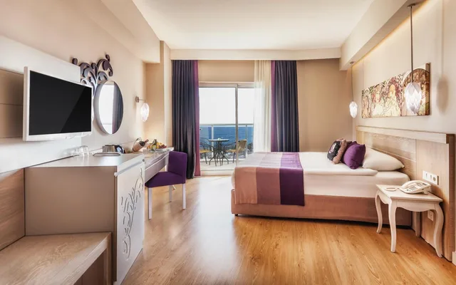 غرفة بسرير مزدوج أو سريرين منفصلين بإطلالة جزئية على البحر، Seaden Sea Planet Resort and Spa 1/5