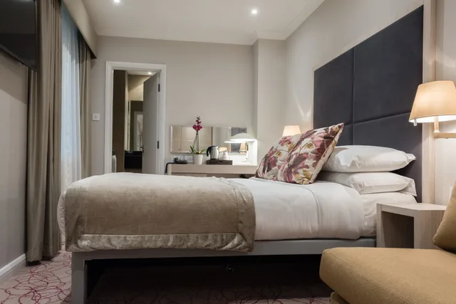 غرفة عائلية بسرير مزدوج وسرير فردي، Blandford Hotel 3/6