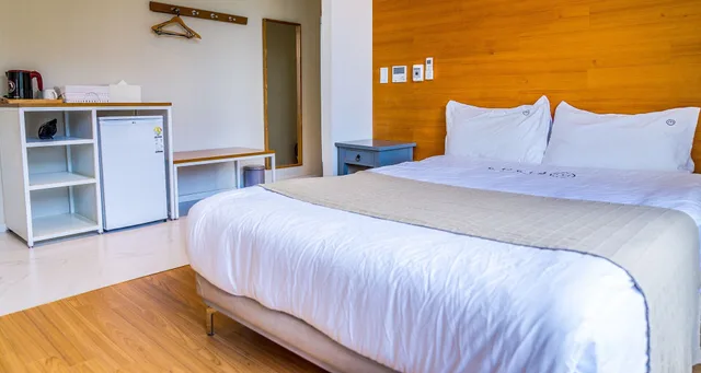 Spa, Double Bed, Lucid M 1/9