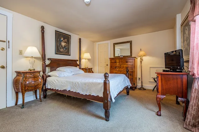 Cedar, Creek, Guest Room, Double Bed، Wayside Inn 2/5