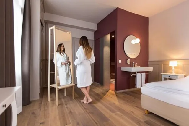 Room, Double Bed, Hotel Emmental 4/6